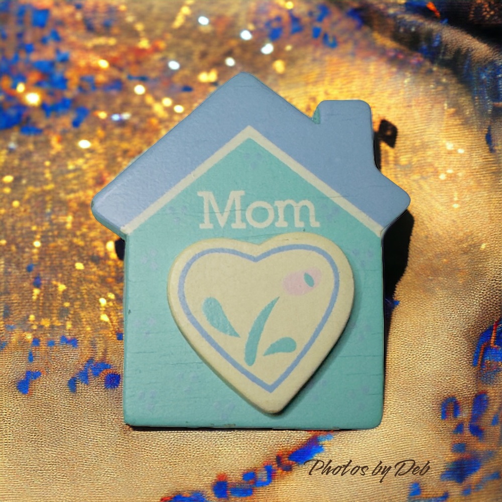 Vintage hand painted Mom home house folk art magnet Mom’s Day gift collectible